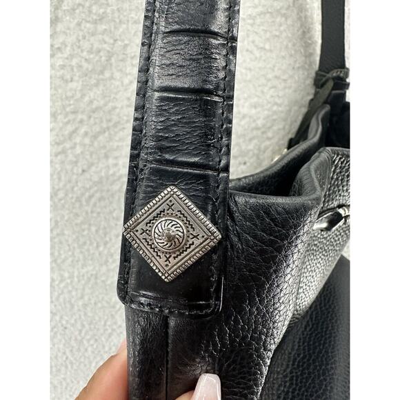 Elegant Black Crossbody Bag - Picture 5 of 12